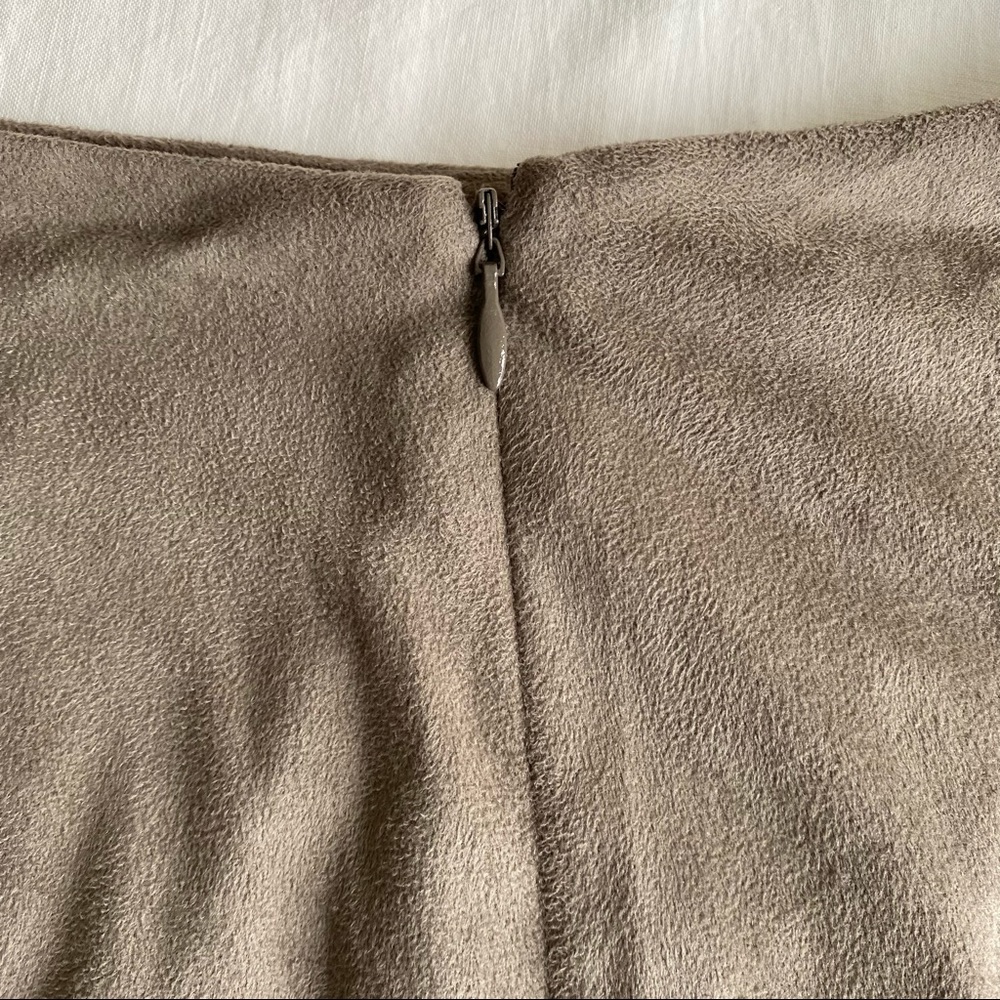 J.Jill UltraSuede Modest Gored MIDI Skirt - Picture 7 of 11